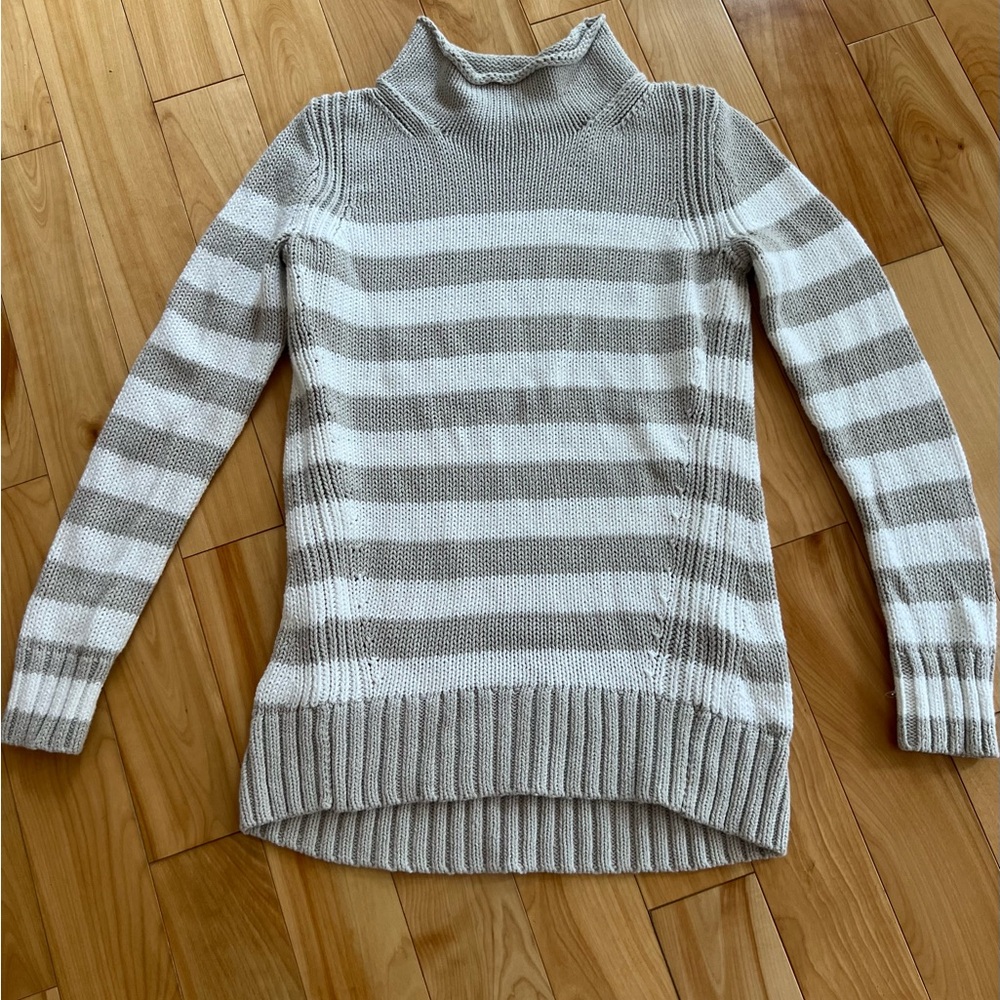 J crew rollneck sweater XS